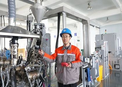 肖遠(yuǎn)根：電工小哥變身技術(shù)大拿，他靠硬實(shí)力活成職場(chǎng)爽文